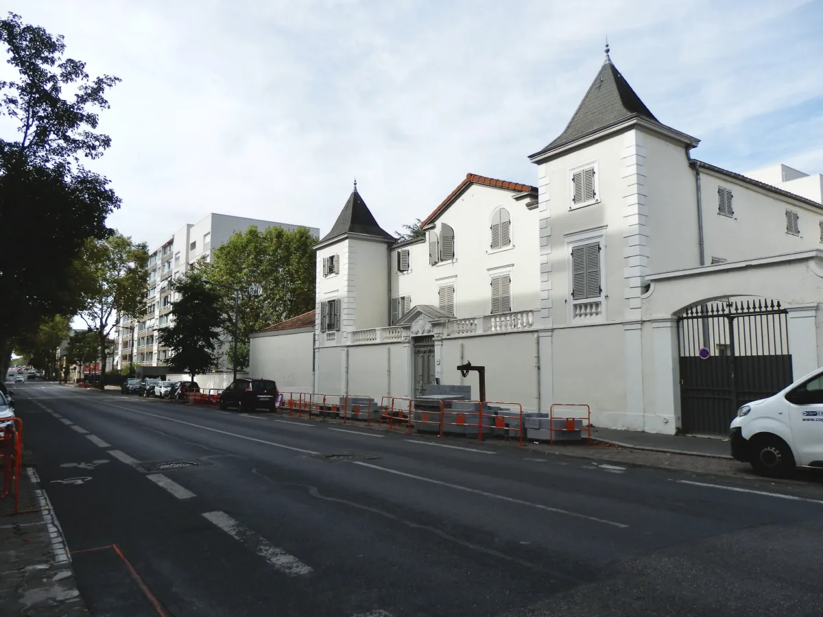 2024 : la clinique Saint-Vincent-de-Paul a été transformée en immeuble de logements