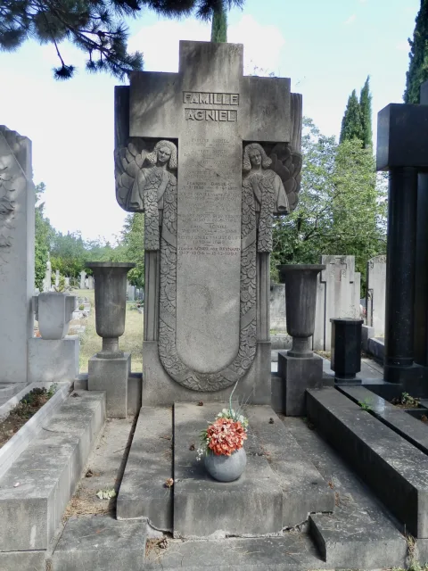 Tombe de la famille Agniel
