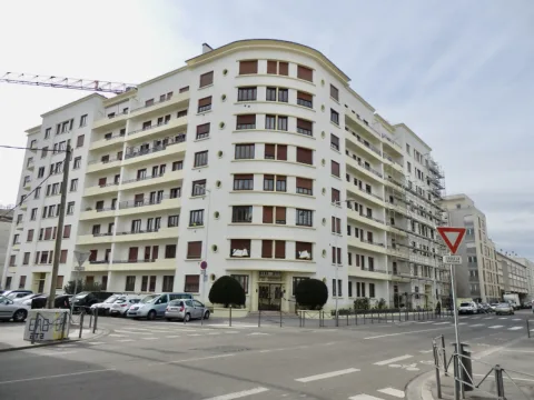 La rue Pierre-Delore