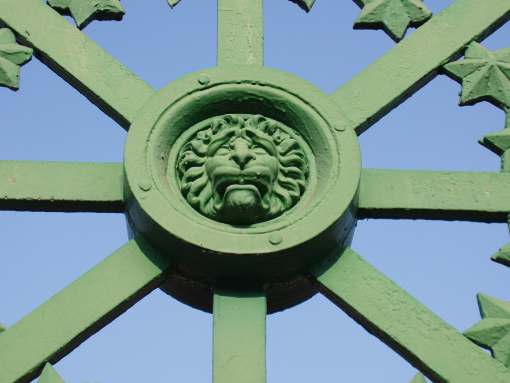 Décor à tête de lion