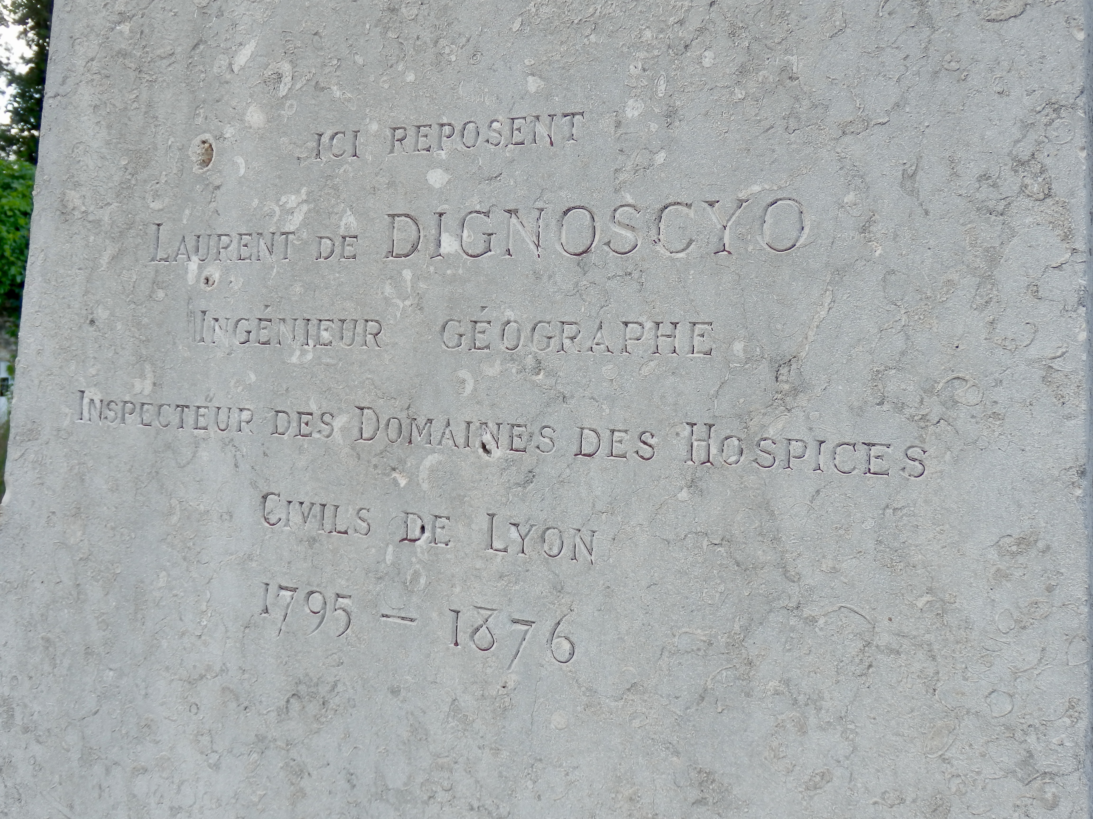 Epitaphe de Laurent Dignosscyo (1795-1876) dans l'enclave du cimetière des Hospices civils de Lyon