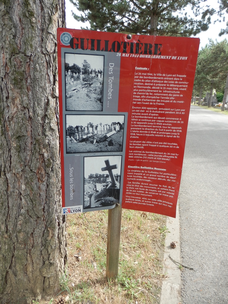 Plaque informative sur le bombardement de Lyon du 26 mai 1944