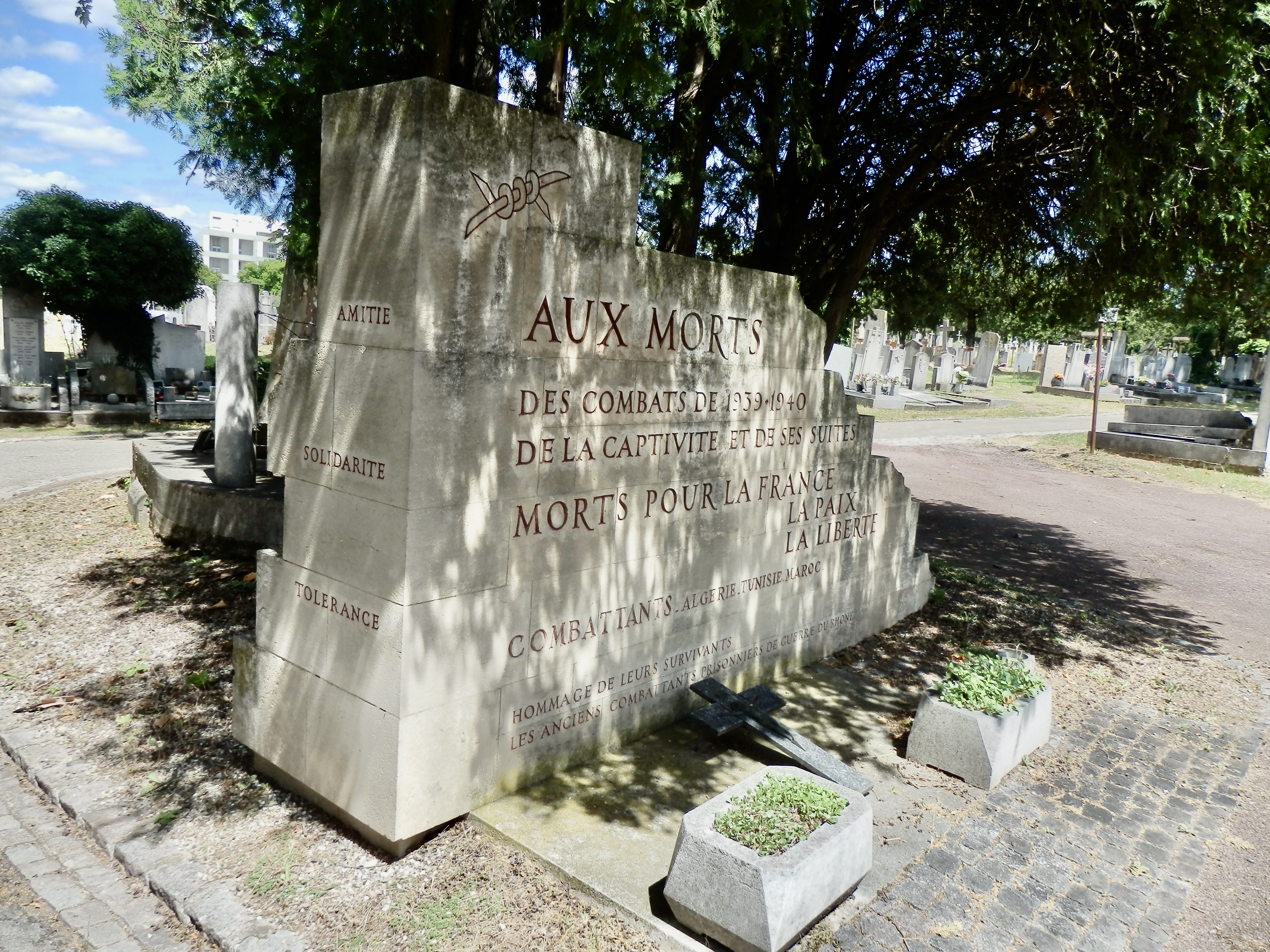 Mémorial aux morts des combats de 1939-1940