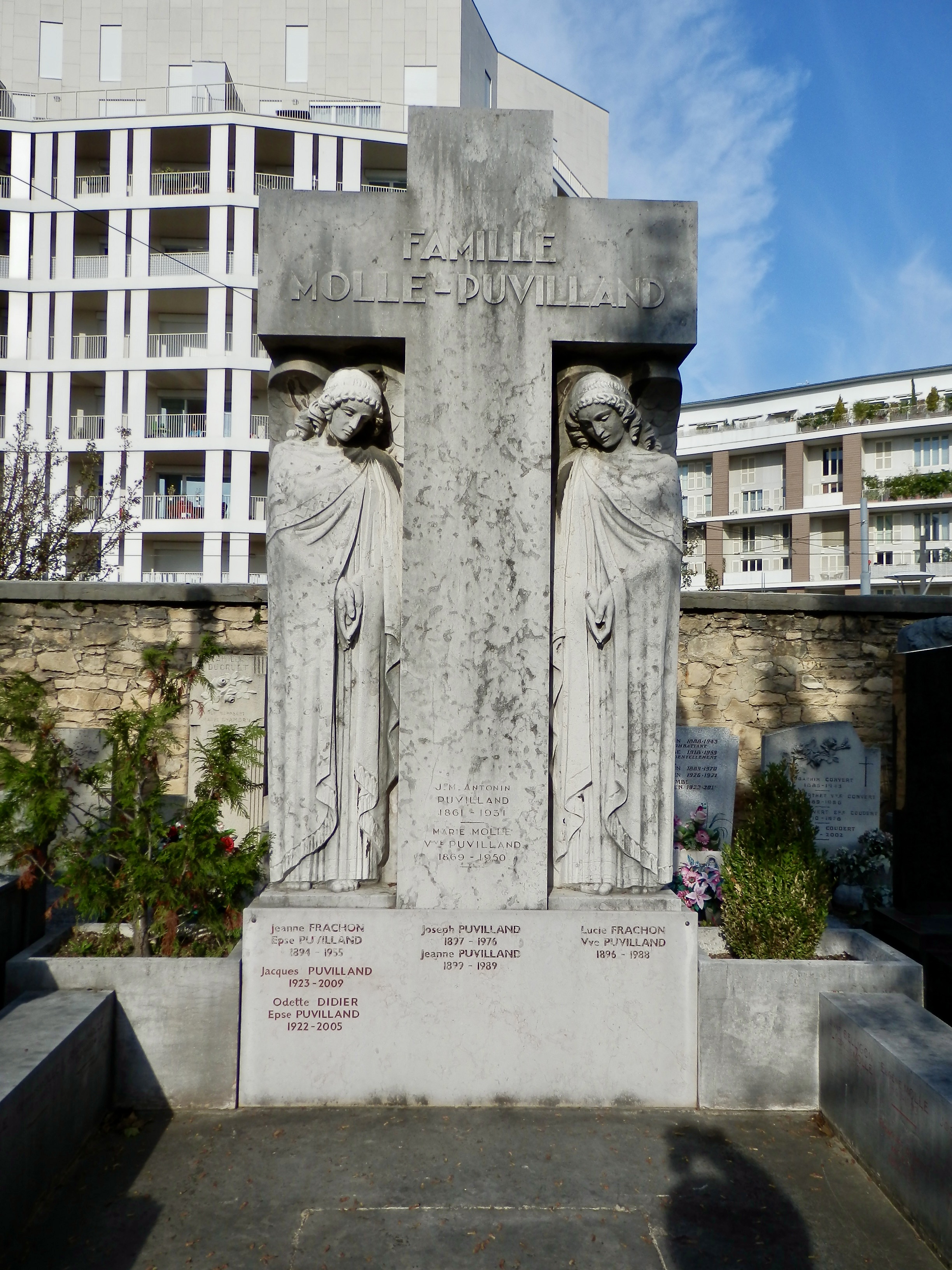 Tombe de la famille Mollé-Puvilland