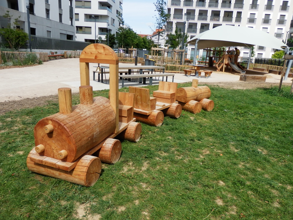 Jardin Marie-Louise et Joseph Schwartz : clin d'oeil au Colibri de Marius Patay